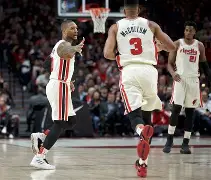 爱游戏娱乐服务-开拓者队全队合力,联手逆转夺取胜利的是谁